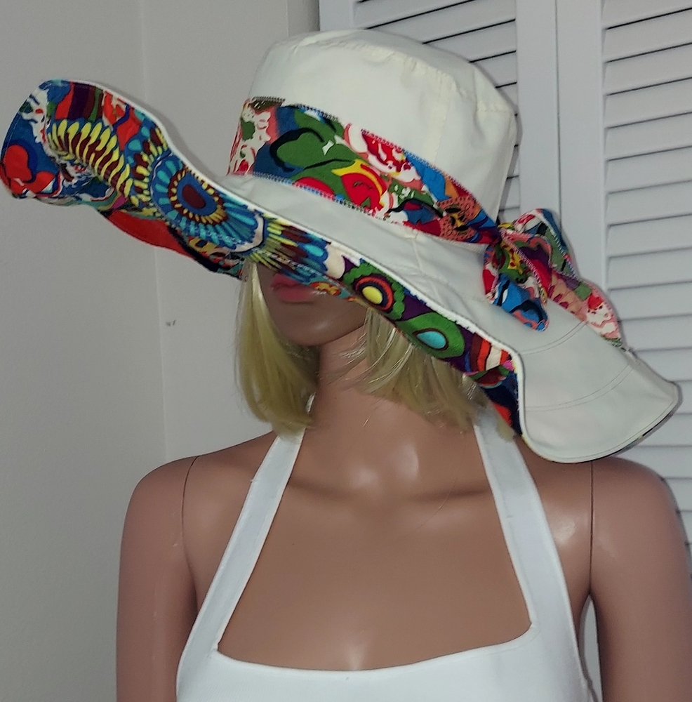 NWT REVERSIBLE Colorful Women's Wide Brim Hat
